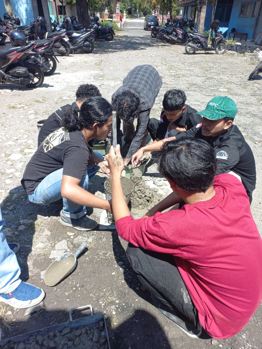 Mahasiswa Teknik Sipil Universitas Gunung Kidul Gelar Praktikum Uji Beton: Siapkan Inovator Infrastruktur Masa Depan